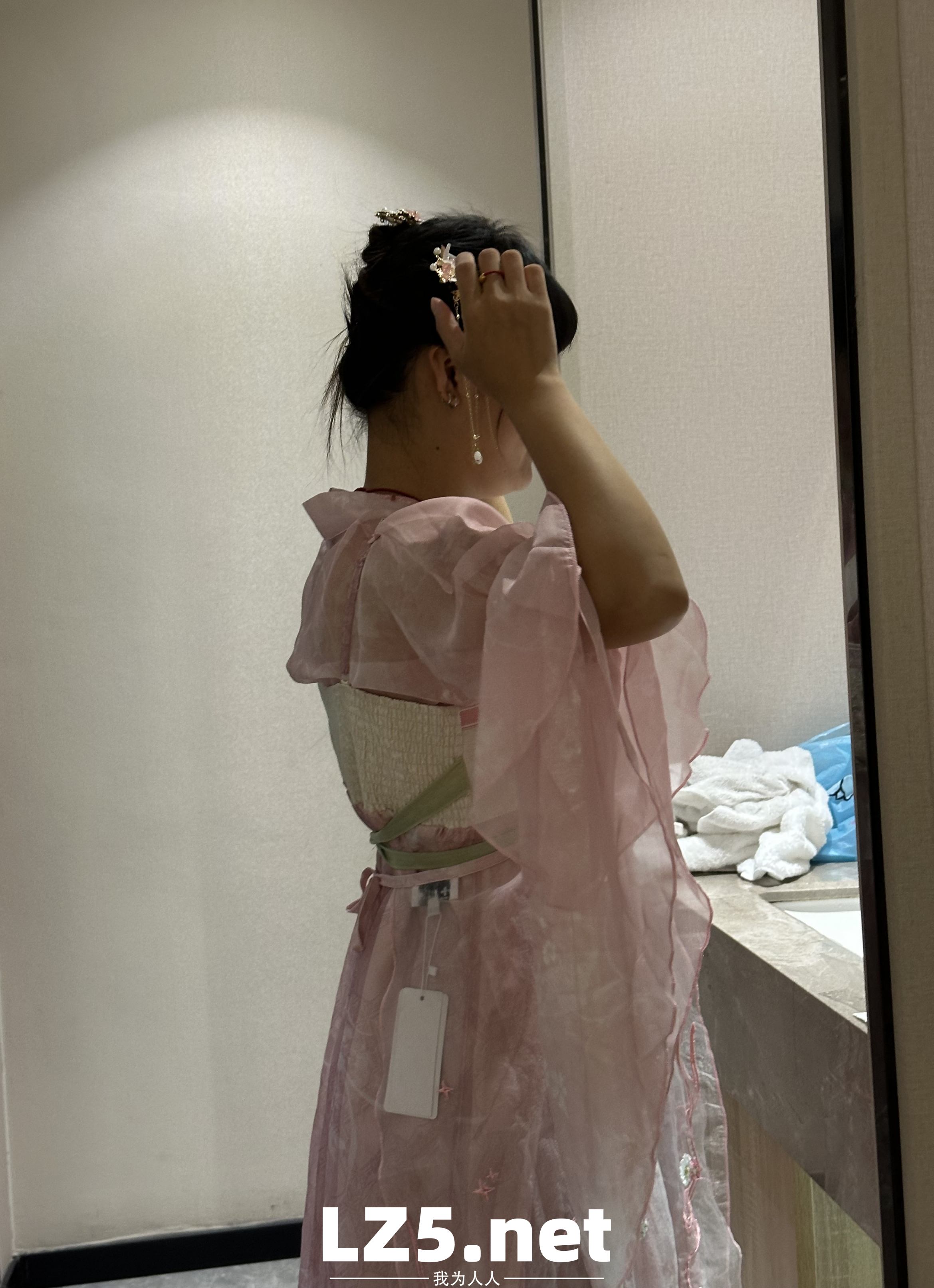 骚货喜欢穿着汉服啪啪啪[26P]