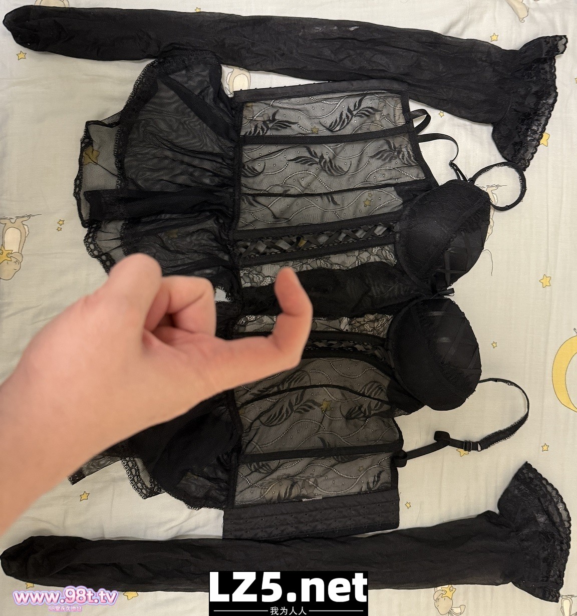 老婆黑丝套装+同事故事