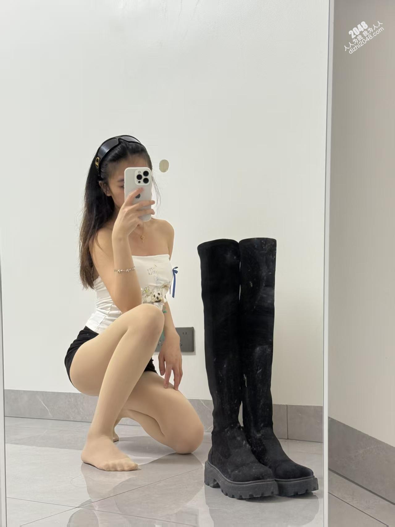 杨铃玉 肉丝玉足包臀裙【66P】