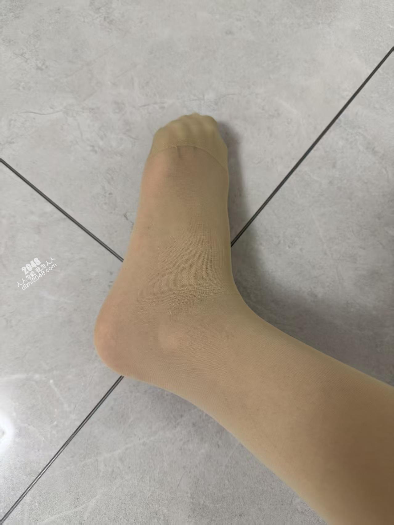 杨铃玉 肉丝玉足包臀裙【66P】