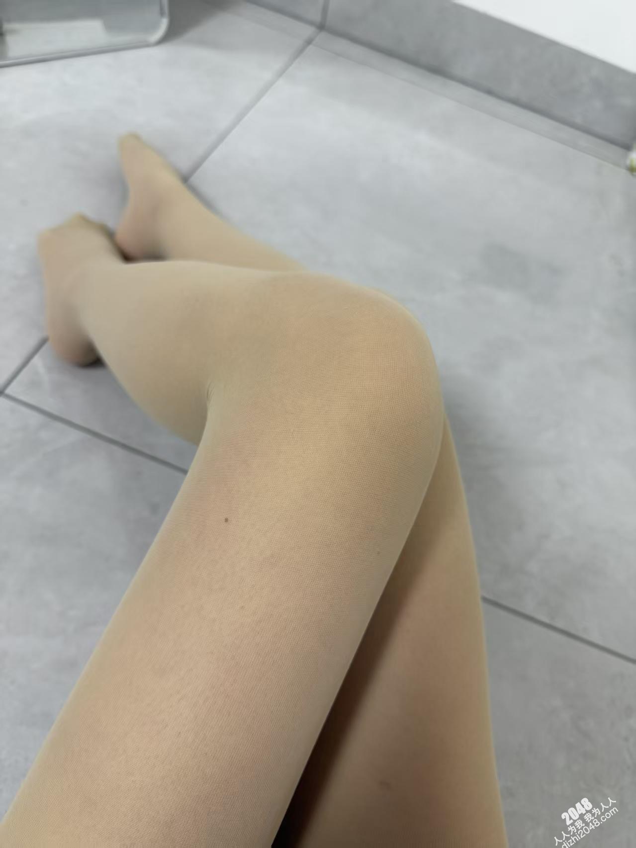 杨铃玉 肉丝玉足包臀裙【66P】