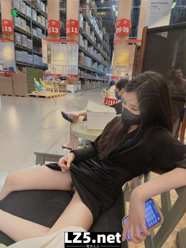 看起來就很淫蕩的人妻  (22P)