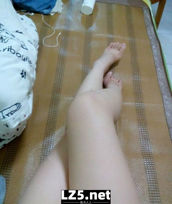 嫩妹子蝴蝶穴開發的不少  (50P)
