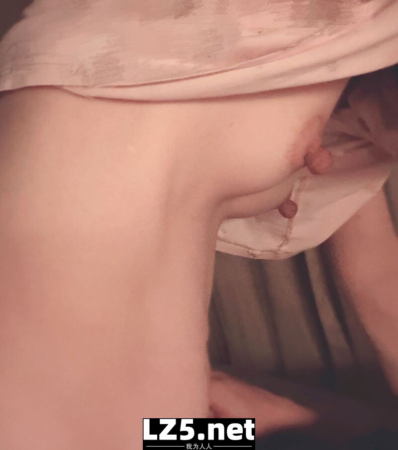 大奶頭嬌妻