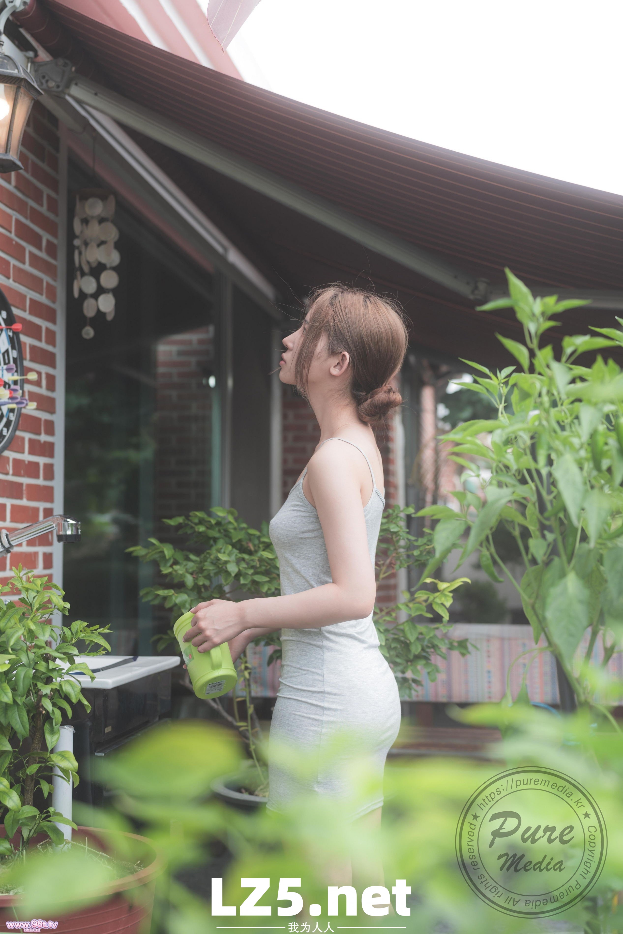 yeha女神早上送我出门后和快递小哥做饭[158P]