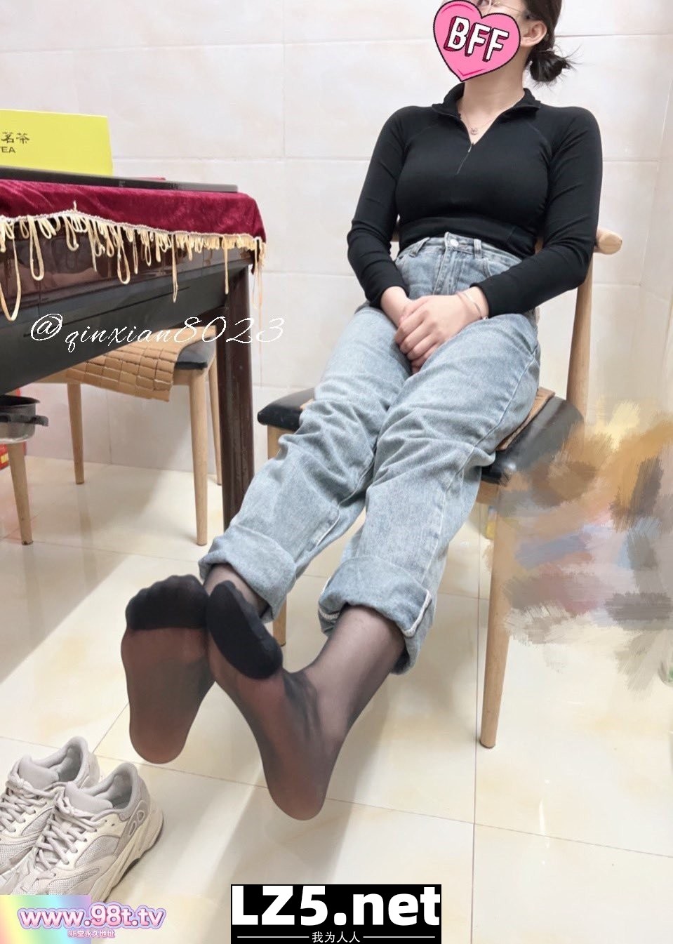 反差在校人妻教师[254P]
