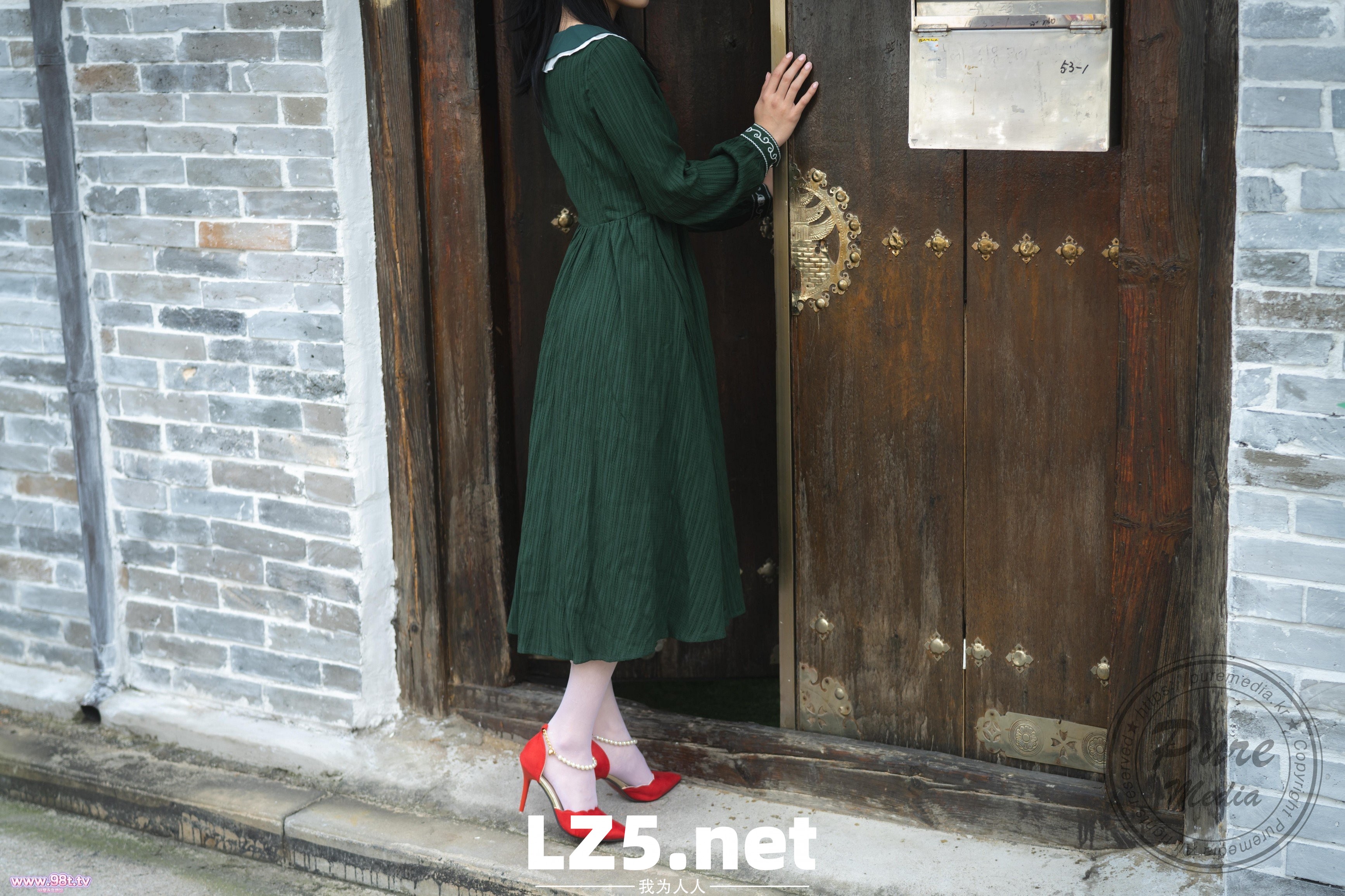 女神【Yeha】新作《主人的乖女仆》[102P]
