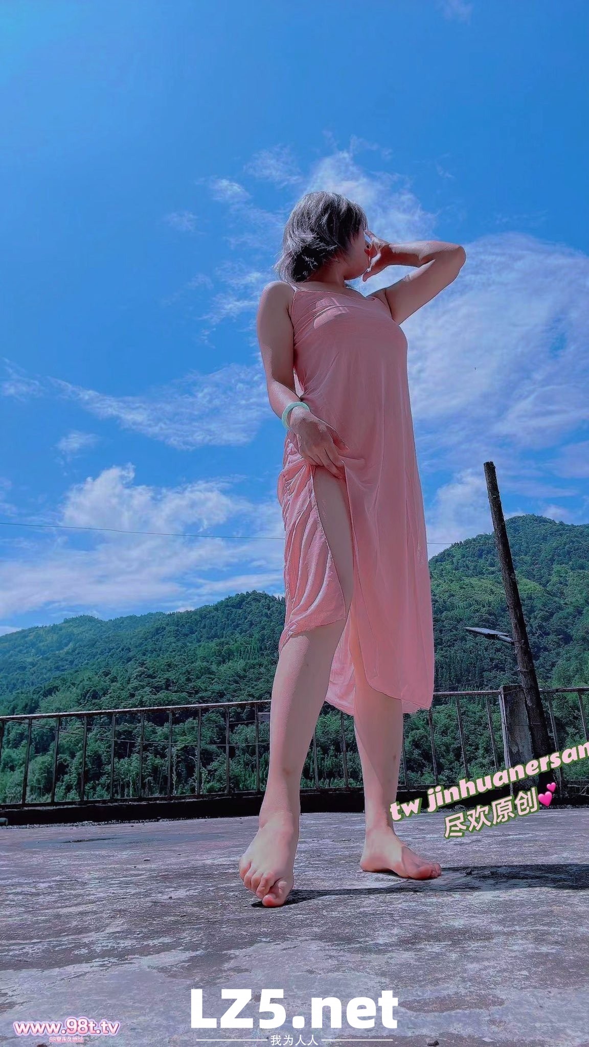 优雅气质性感人妻【尽欢】昨天去约单没吃饱小穴里夹在单男的精华回家找老公[179P]