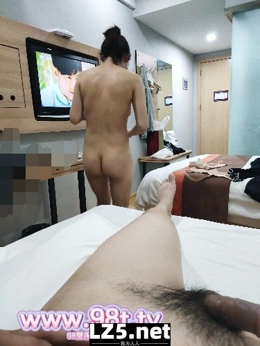 小骚母狗，吃完饭好好干逼【15P】