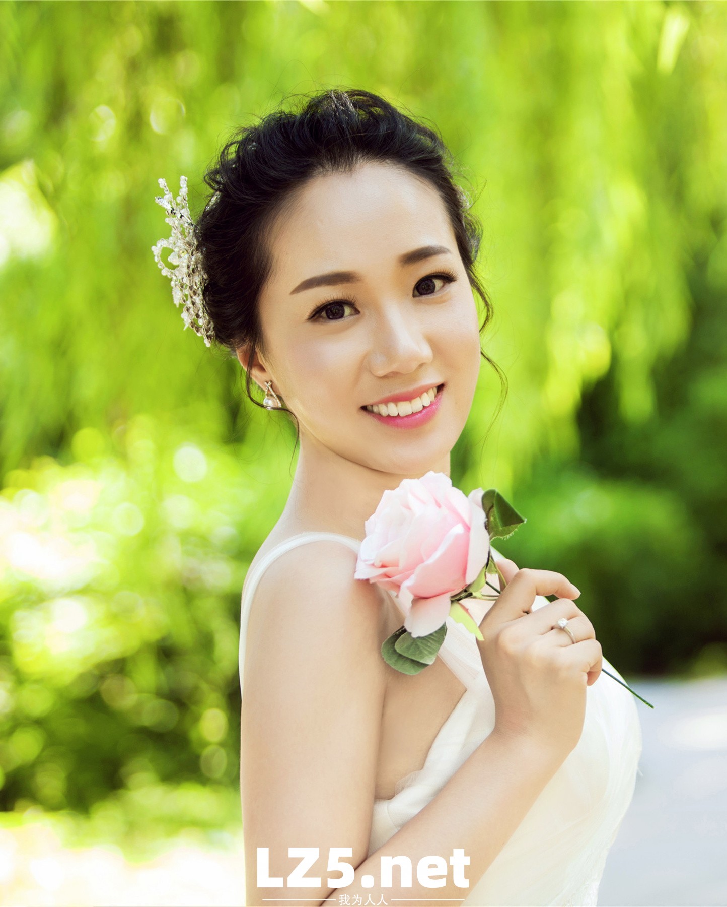 美豔人妻劉珊,云盤海量私拍流出,十年淫片見證嬌娃騷化曆程  (438P)