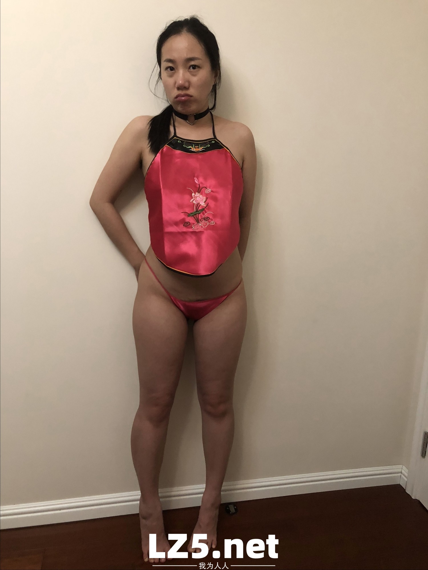 美豔人妻劉珊,云盤海量私拍流出,十年淫片見證嬌娃騷化曆程  (438P)