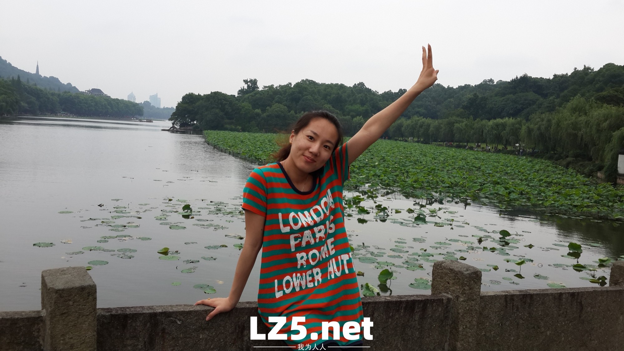 美豔人妻劉珊,云盤海量私拍流出,十年淫片見證嬌娃騷化曆程  (438P)