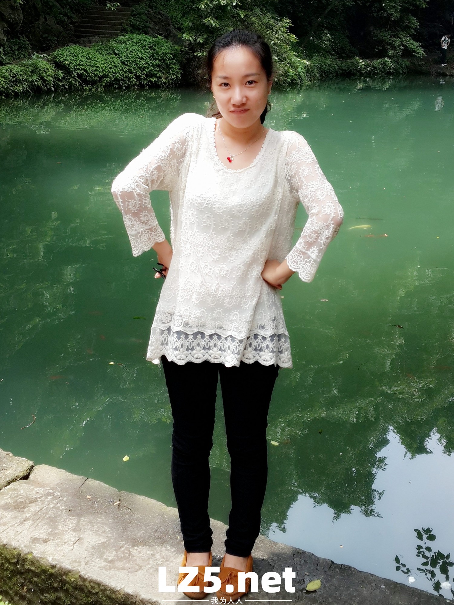美豔人妻劉珊,云盤海量私拍流出,十年淫片見證嬌娃騷化曆程  (438P)