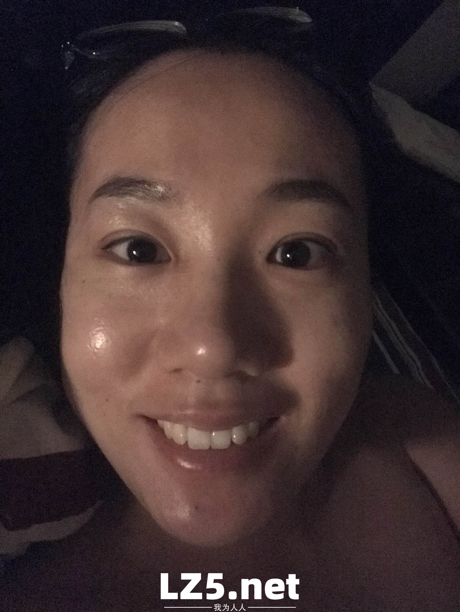 美豔人妻劉珊,云盤海量私拍流出,十年淫片見證嬌娃騷化曆程  (438P)