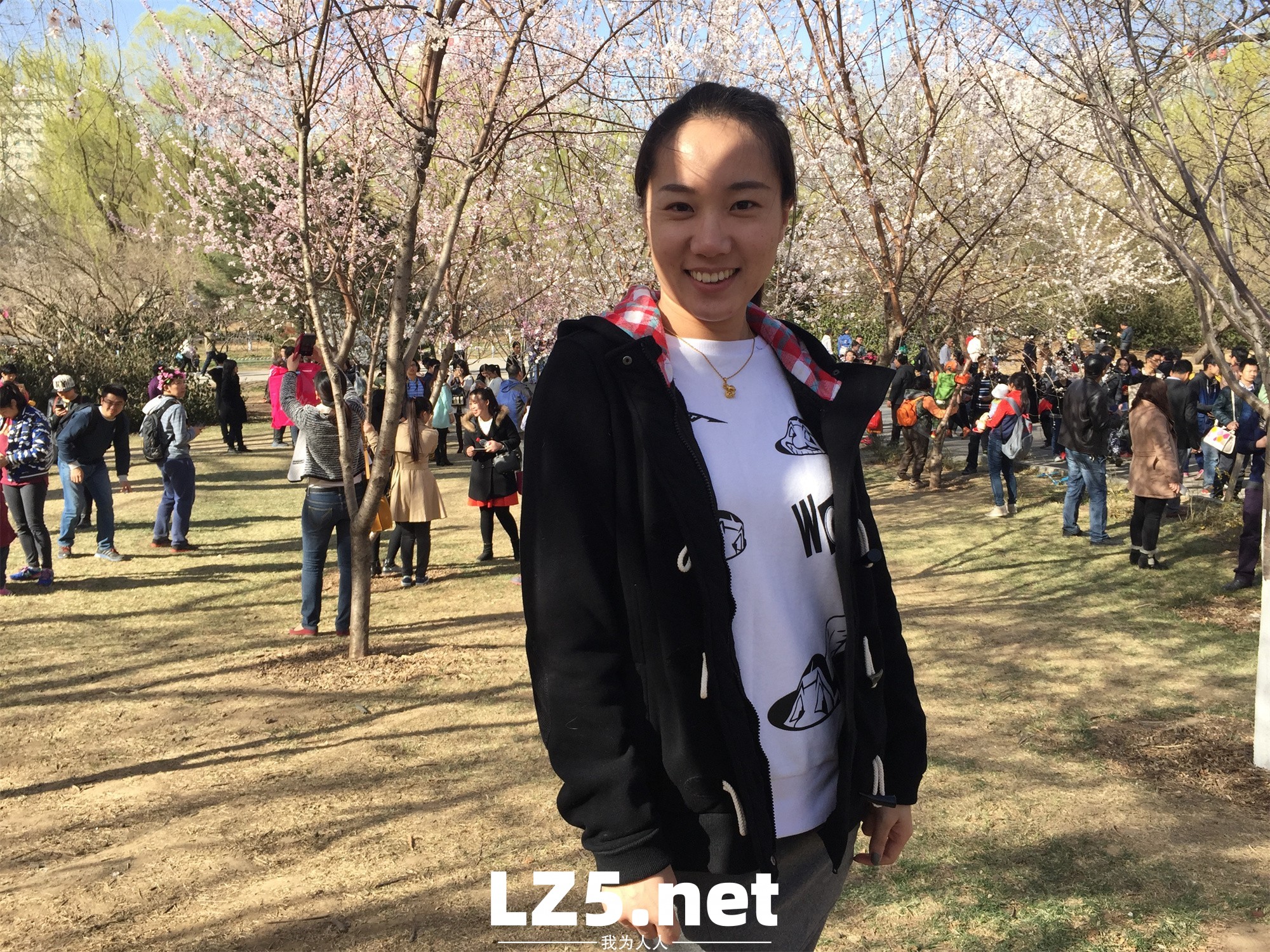 美豔人妻劉珊,云盤海量私拍流出,十年淫片見證嬌娃騷化曆程  (438P)