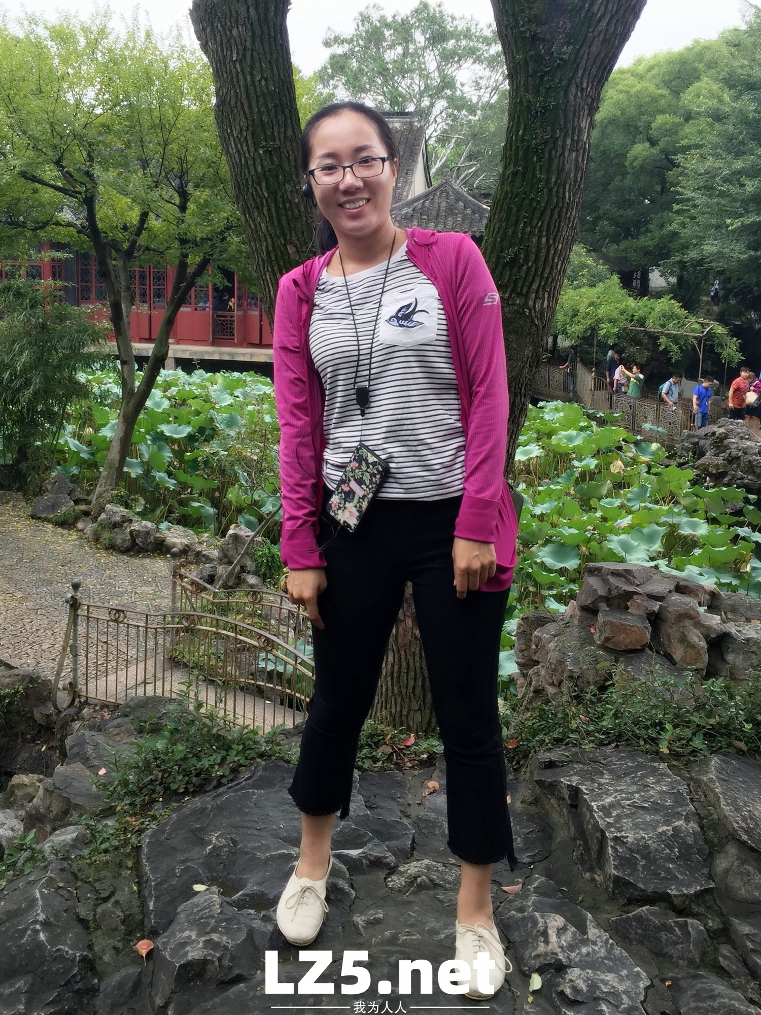 美豔人妻劉珊,云盤海量私拍流出,十年淫片見證嬌娃騷化曆程  (438P)