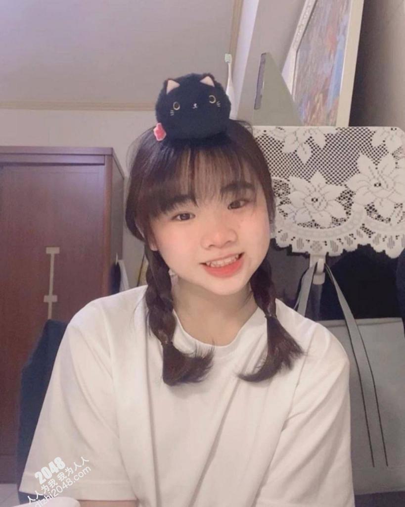 贫乳反差萌妹[21P]