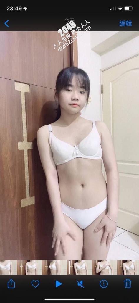 贫乳反差萌妹[21P]