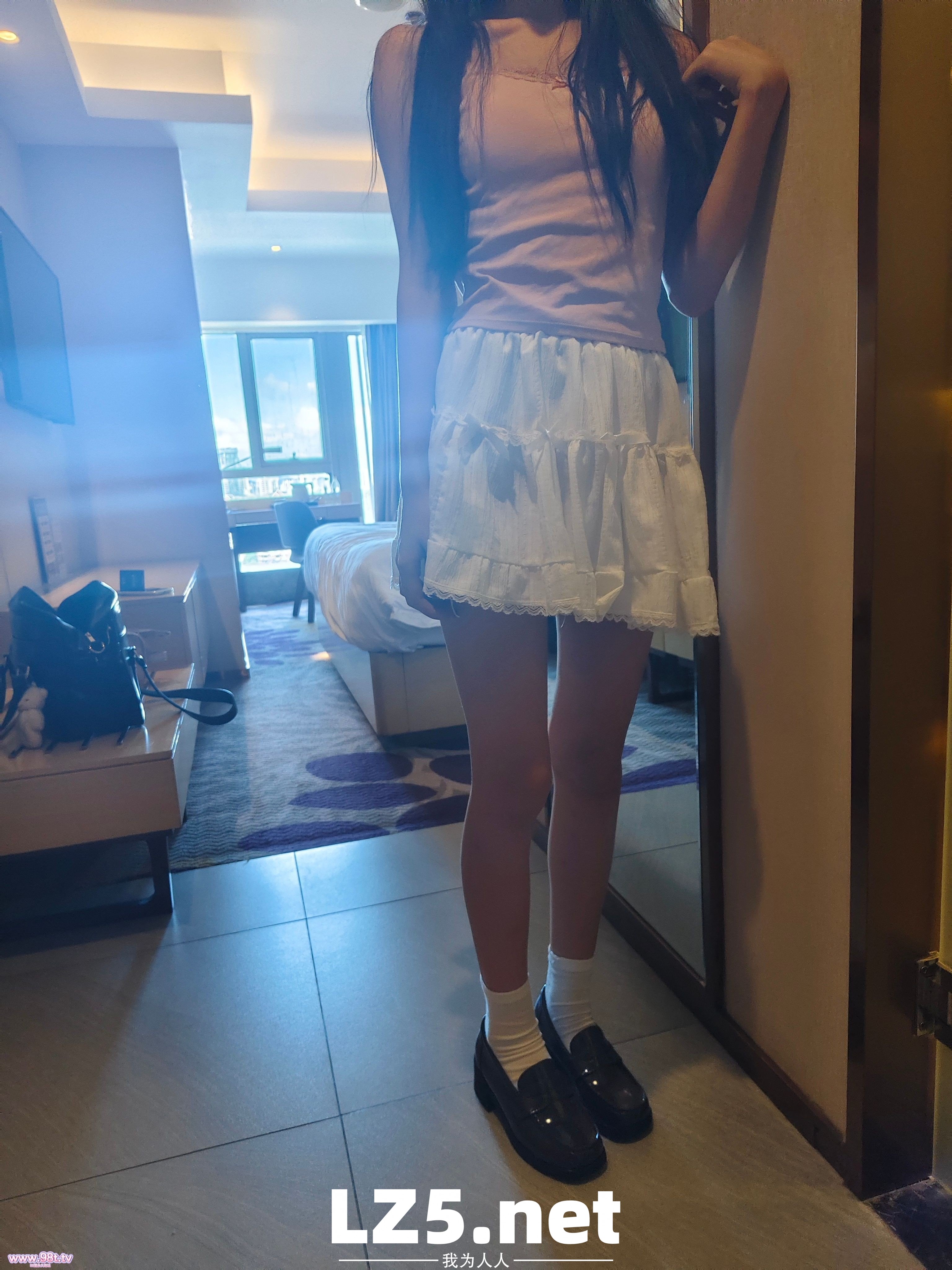 女神的短裙吊带，是不是你的最爱?【46P+手势验证】