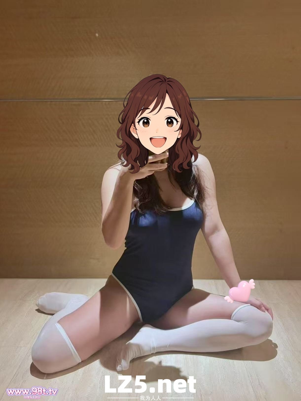 05萝莉开学前最后的狂欢盛宴！【32P+24GIF+手势验证】