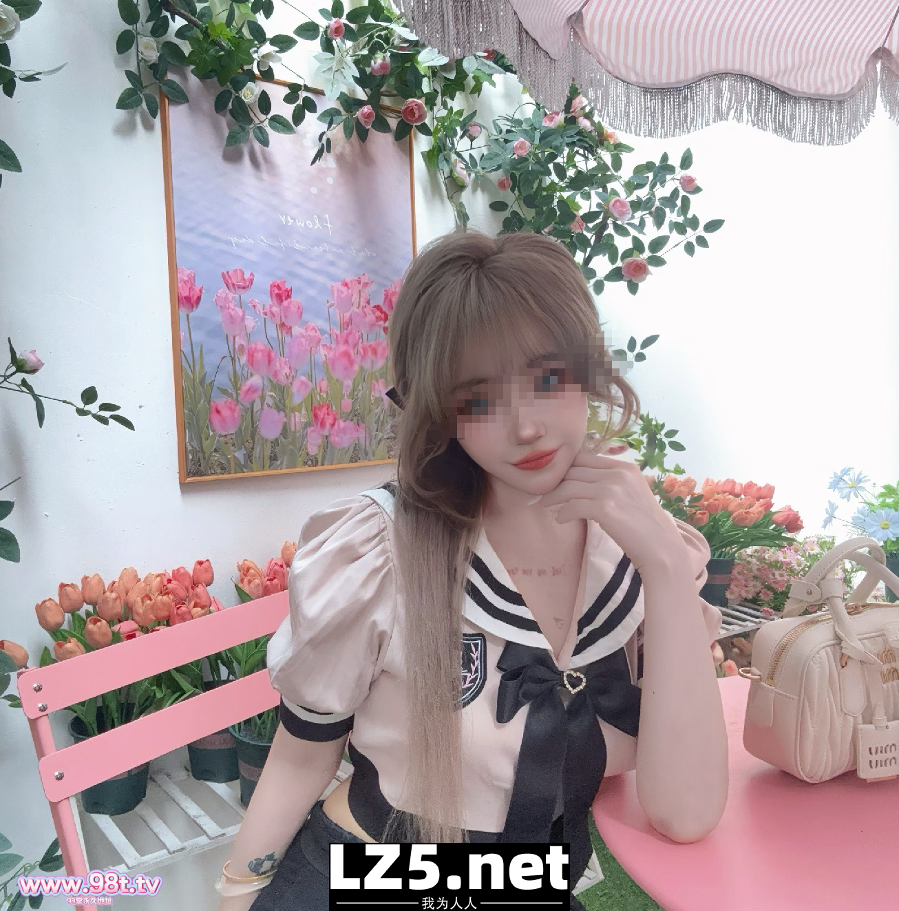 精致陪玩电竞女kitty小猫咪------1+2+各种日常情趣制服，聊天记录剧情【46P+手势验证】