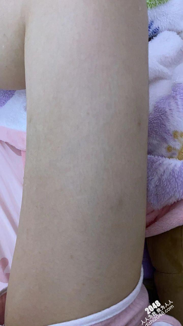 小母狗私下是个欲女 被各种调教  最喜欢吃鸡 小穴也一直被透 [27P]