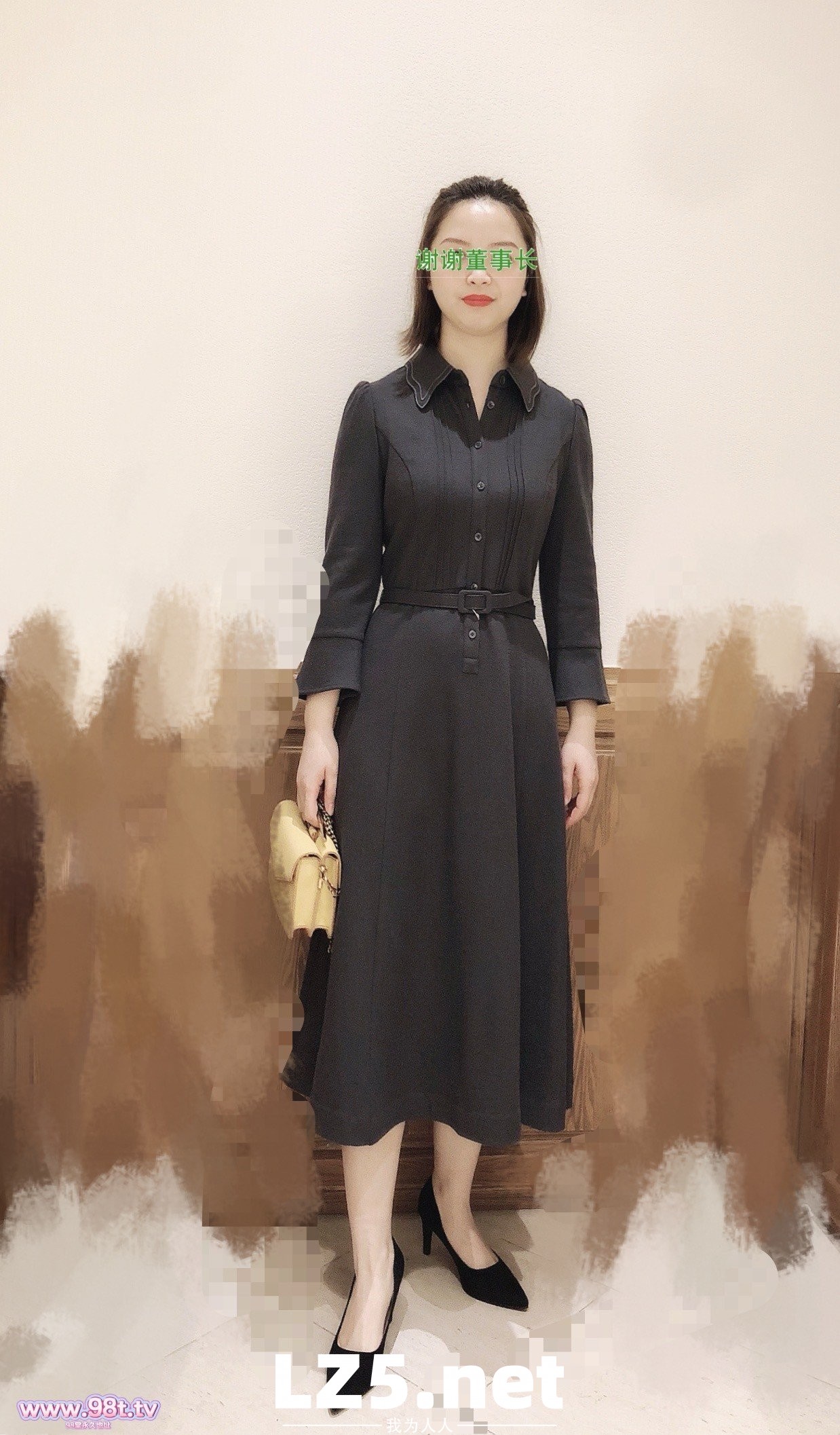 【最爱人妻二】颜值人妻、袁媛喜欢生活更喜欢爱二篇、喜欢还有三篇【生活照露脸+手势验证+24P】