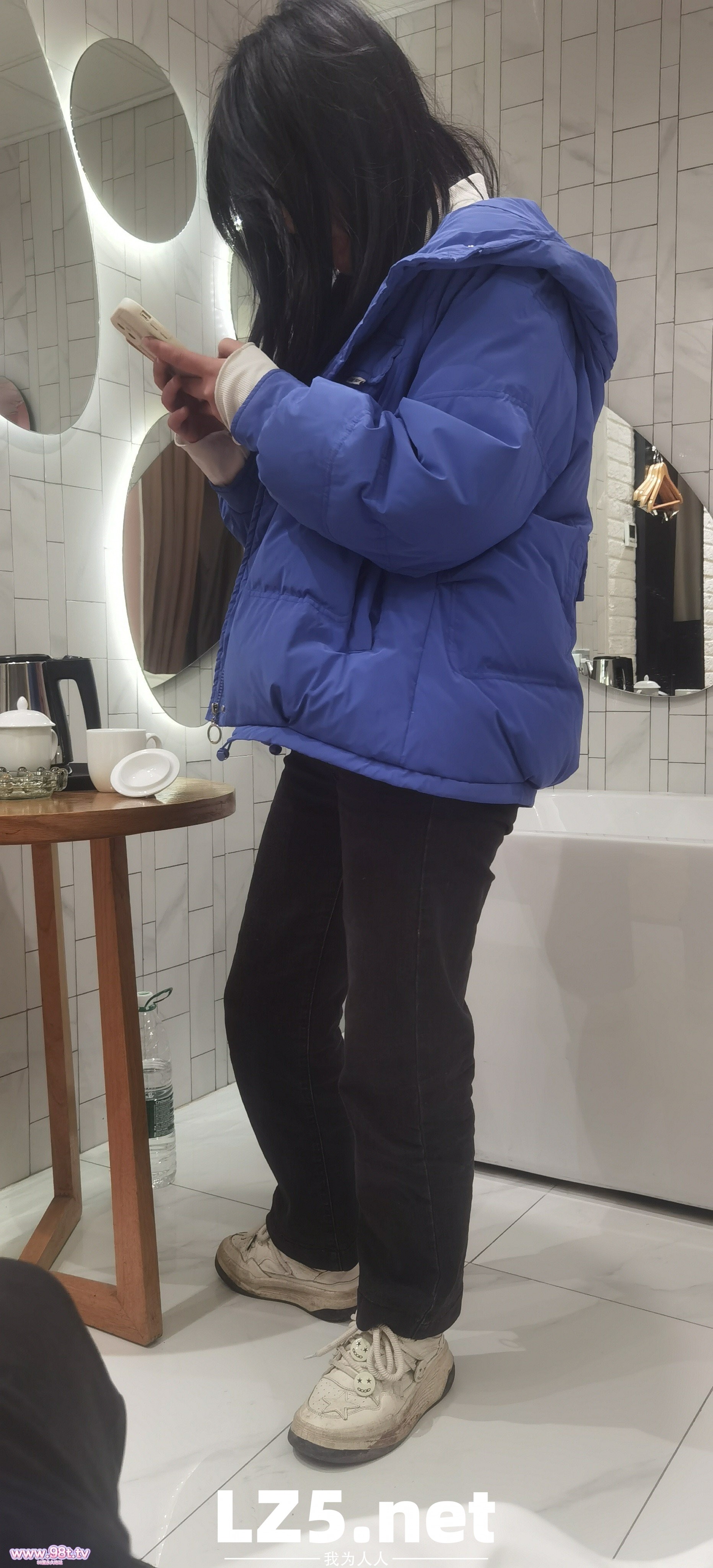 清纯的高中学妹终于被我搞到手了 一眼心动的感觉 就问你嫩不嫩 纯不纯吧 露脸露脸露脸【58P】