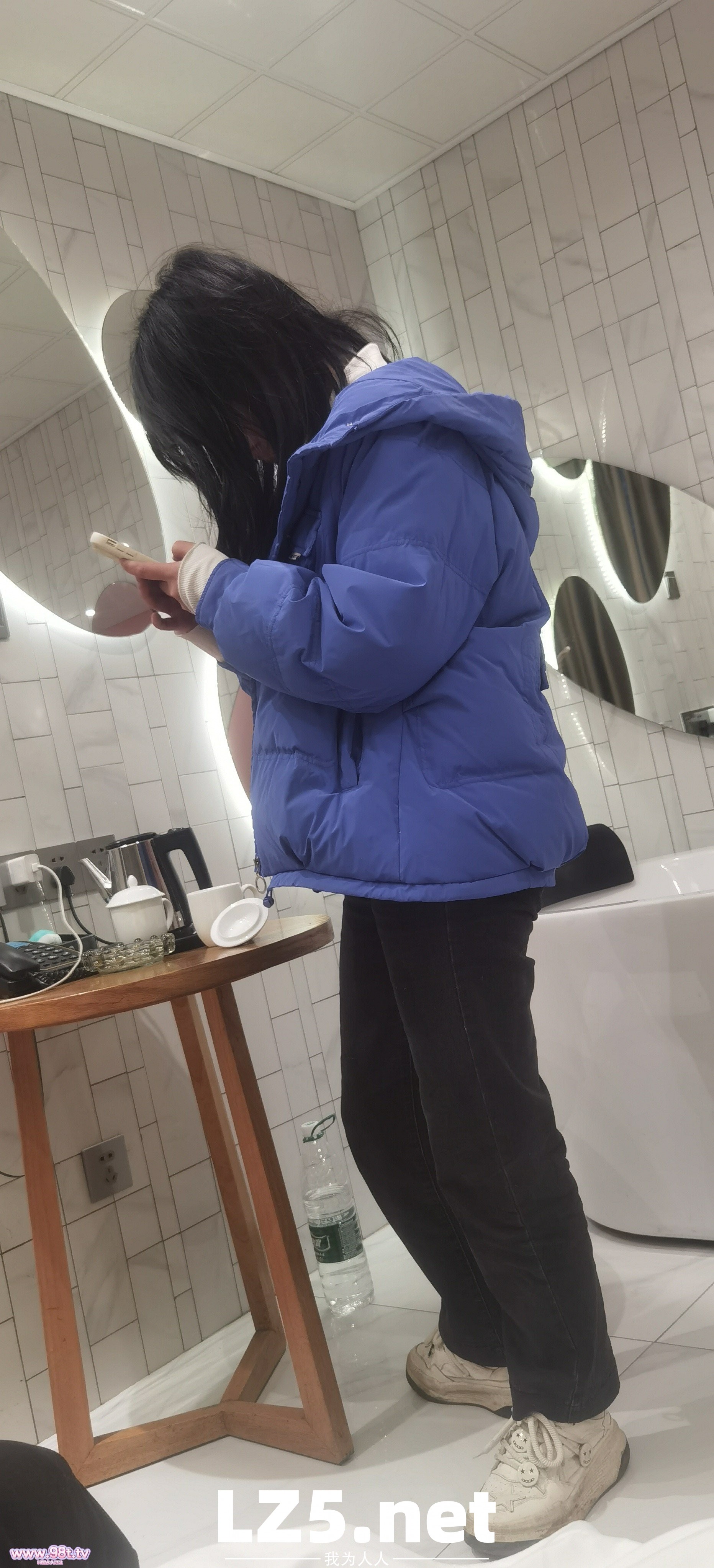 清纯的高中学妹终于被我搞到手了 一眼心动的感觉 就问你嫩不嫩 纯不纯吧 露脸露脸露脸【58P】