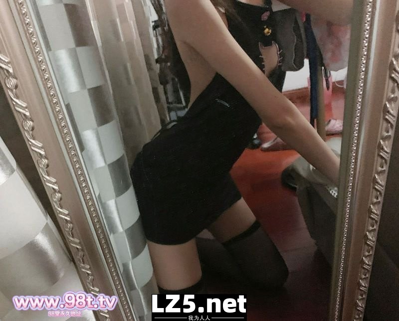 替社区认识的情侣，h教练和模特奈奈发帖，同样是00后，大家看看她骚还是桃酥骚【26P】