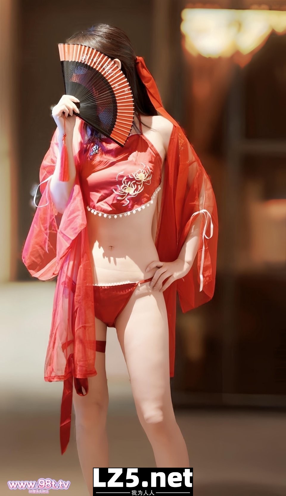 小女友情趣之旅，黑丝魅惑，红纱遮羞，湿湿滴滴的春日留影[35P]