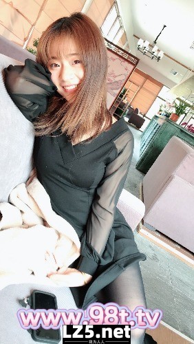 反差  叶佳文