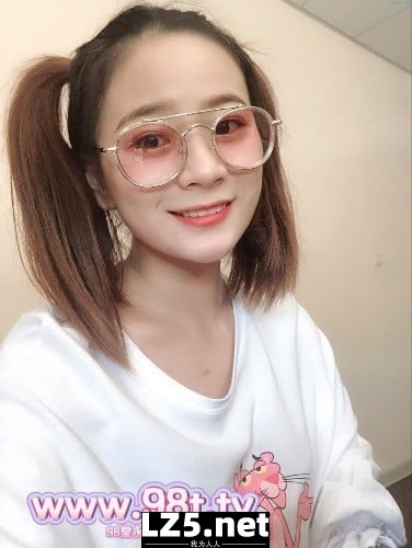 反差  叶佳文