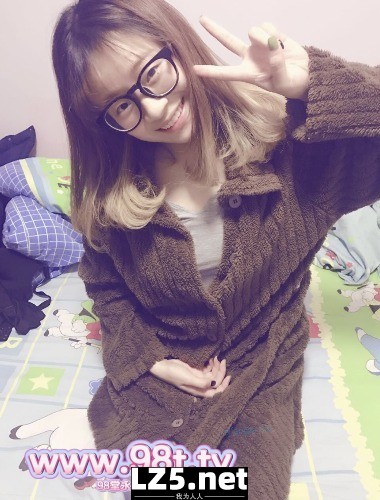 反差  叶佳文