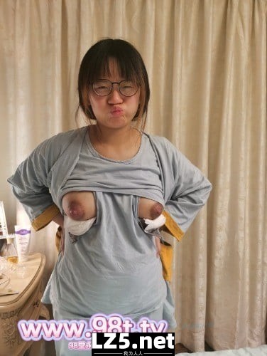反差  叶佳文