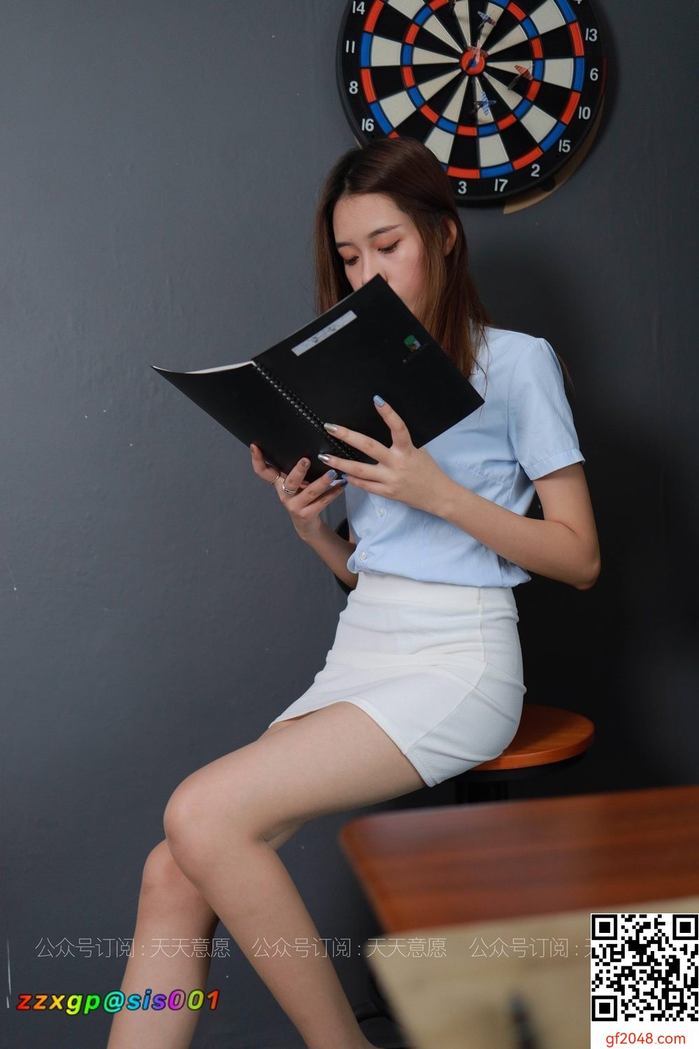 美腿秀12362[丝享家]825：西瓜《能干的长腿秘书》[87P]