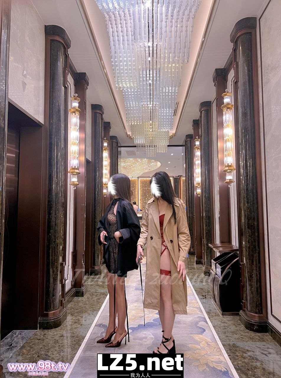 西安极品美女户外露出绿帽献妻多人淫趴调教男奴[120P]