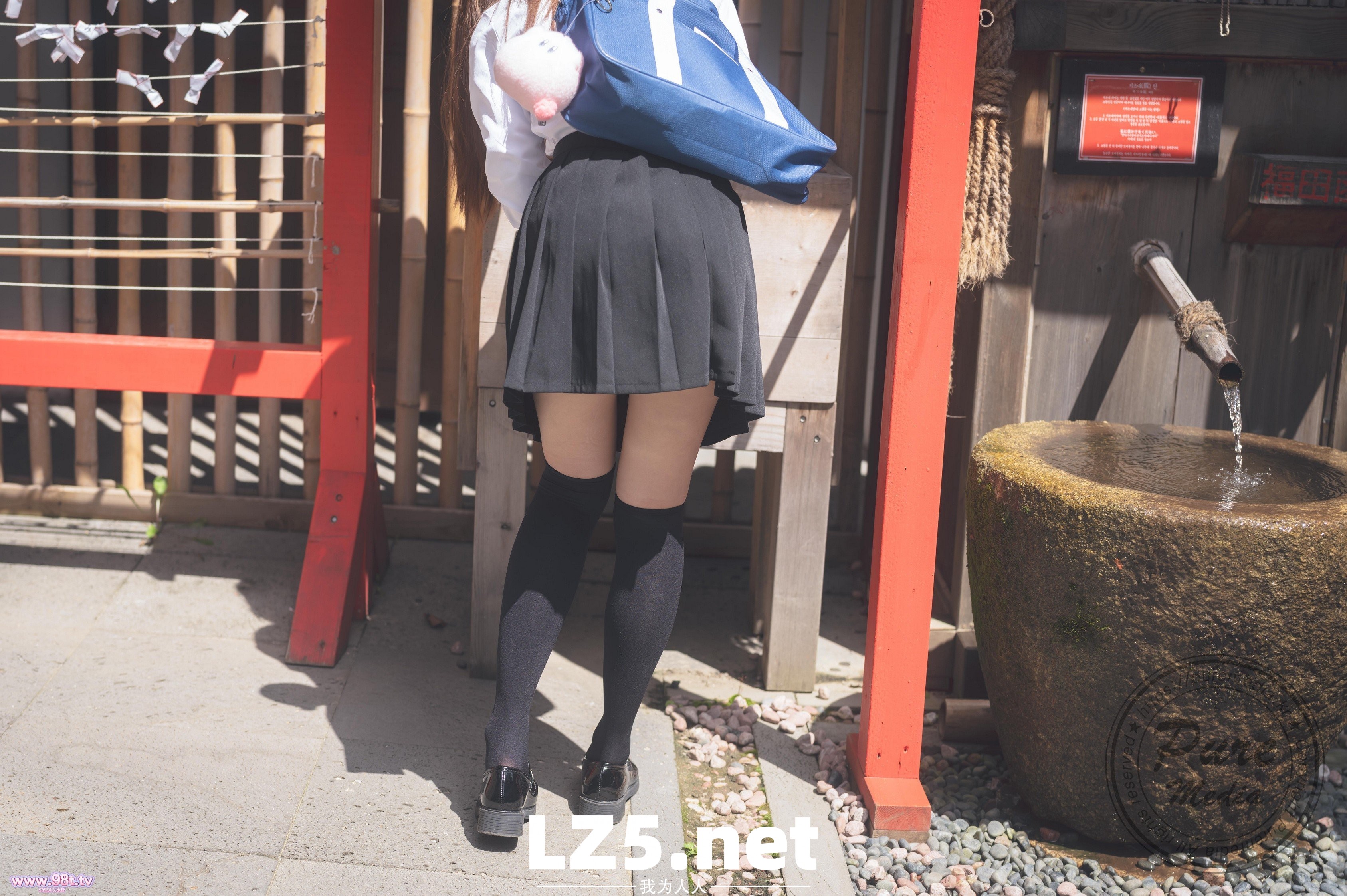 Yeha女神人前多正经床上就有多认真-上[48P]