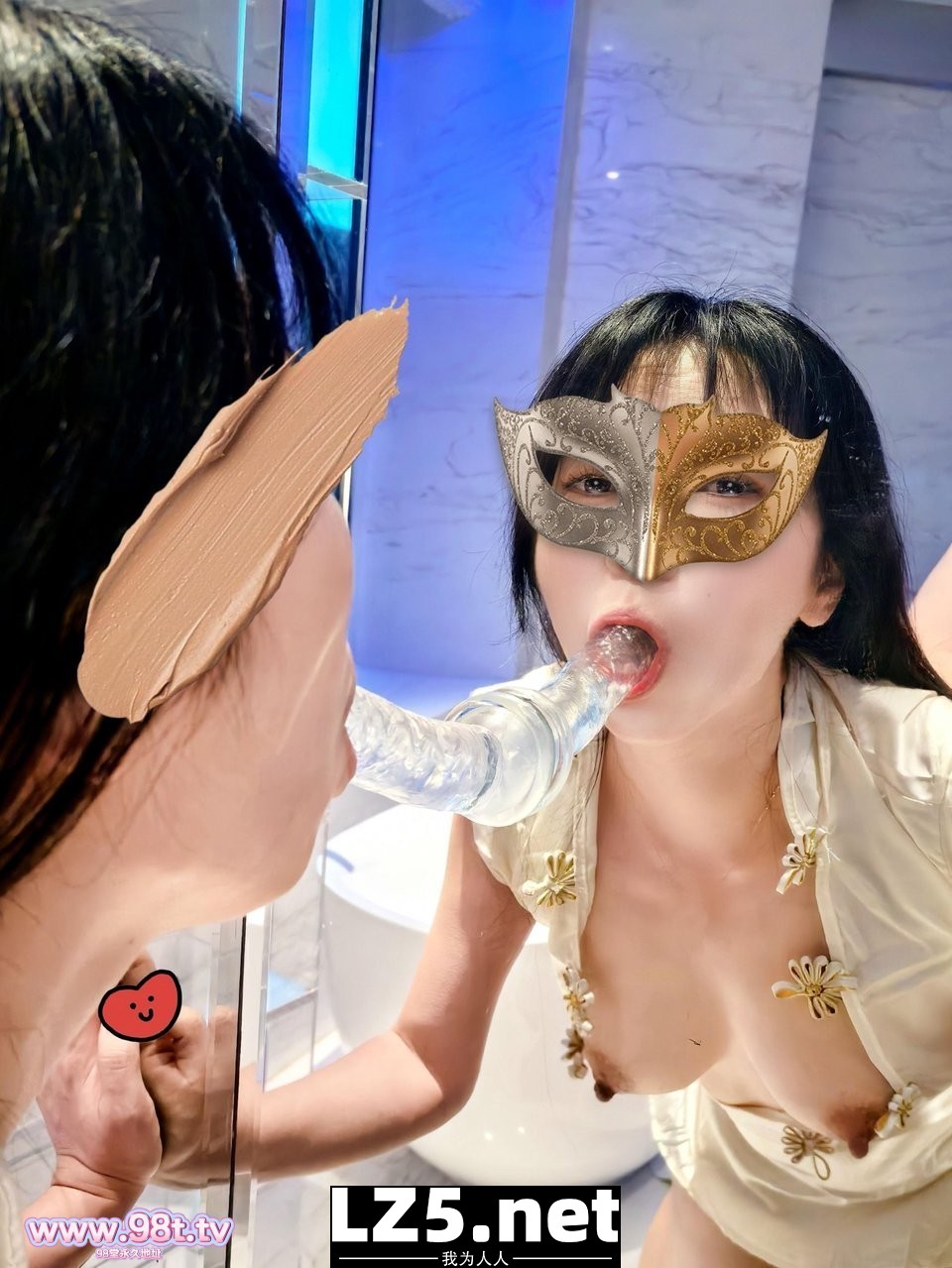 真假大屌前后两张小嘴猛猛灌［24P