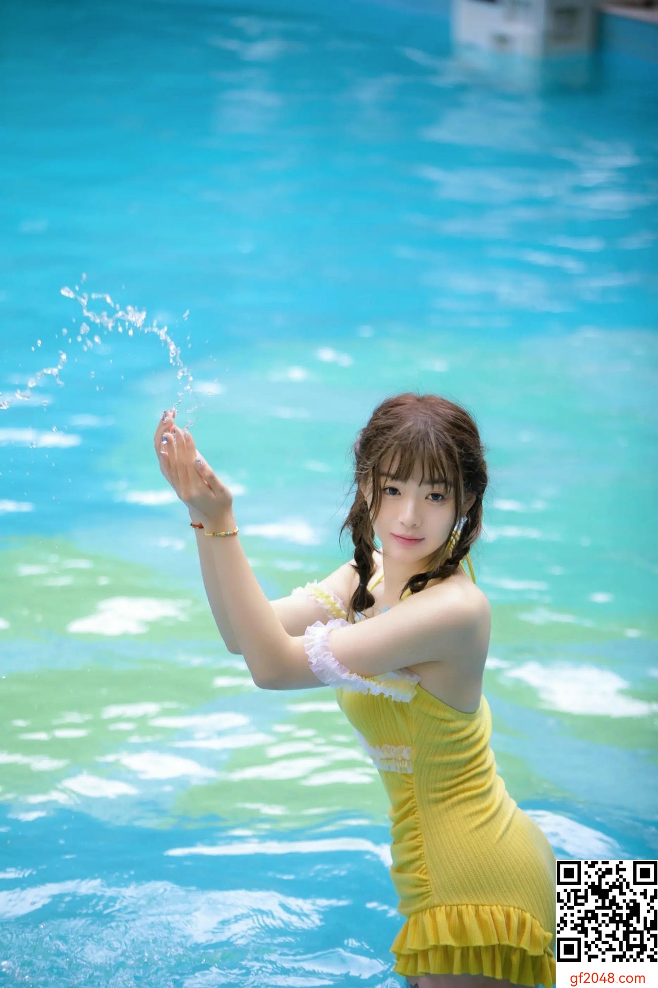 【網路收集系列】YITUYU 2025.08.28 泳池的少女 小林 【14P】