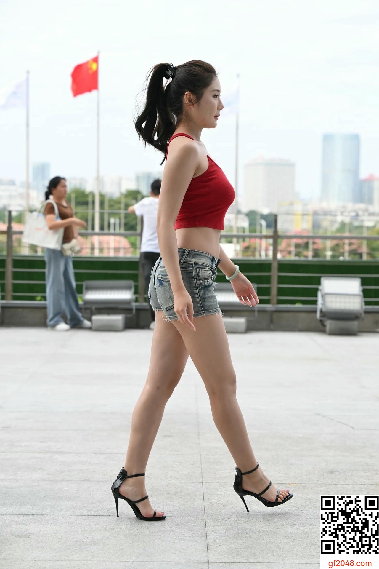 【網路收集系列】熱褲美腿美足美女【60P】