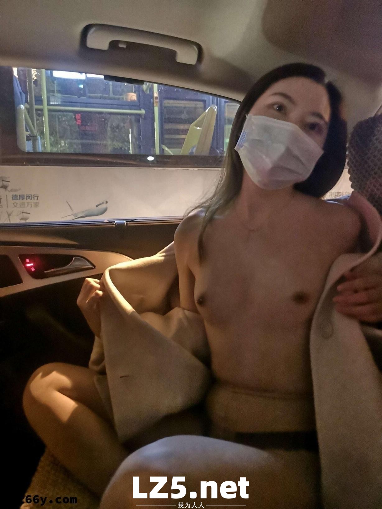 喜欢车上露出的骚女[14P]