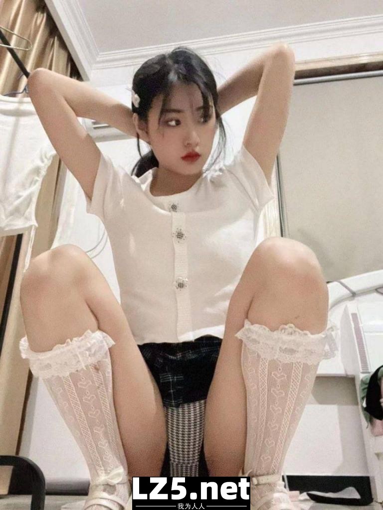 ＃反差  清纯脸蛋下藏着是经历了风雨的逼[48P]