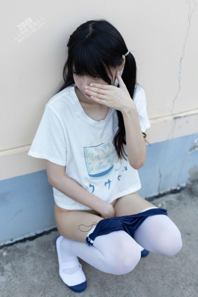 清纯嫩妹白丝jk天台露出【27P】