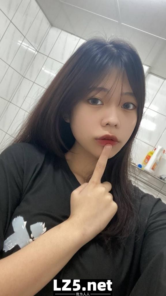 高颜值少女大尺度自拍投稿[10P]