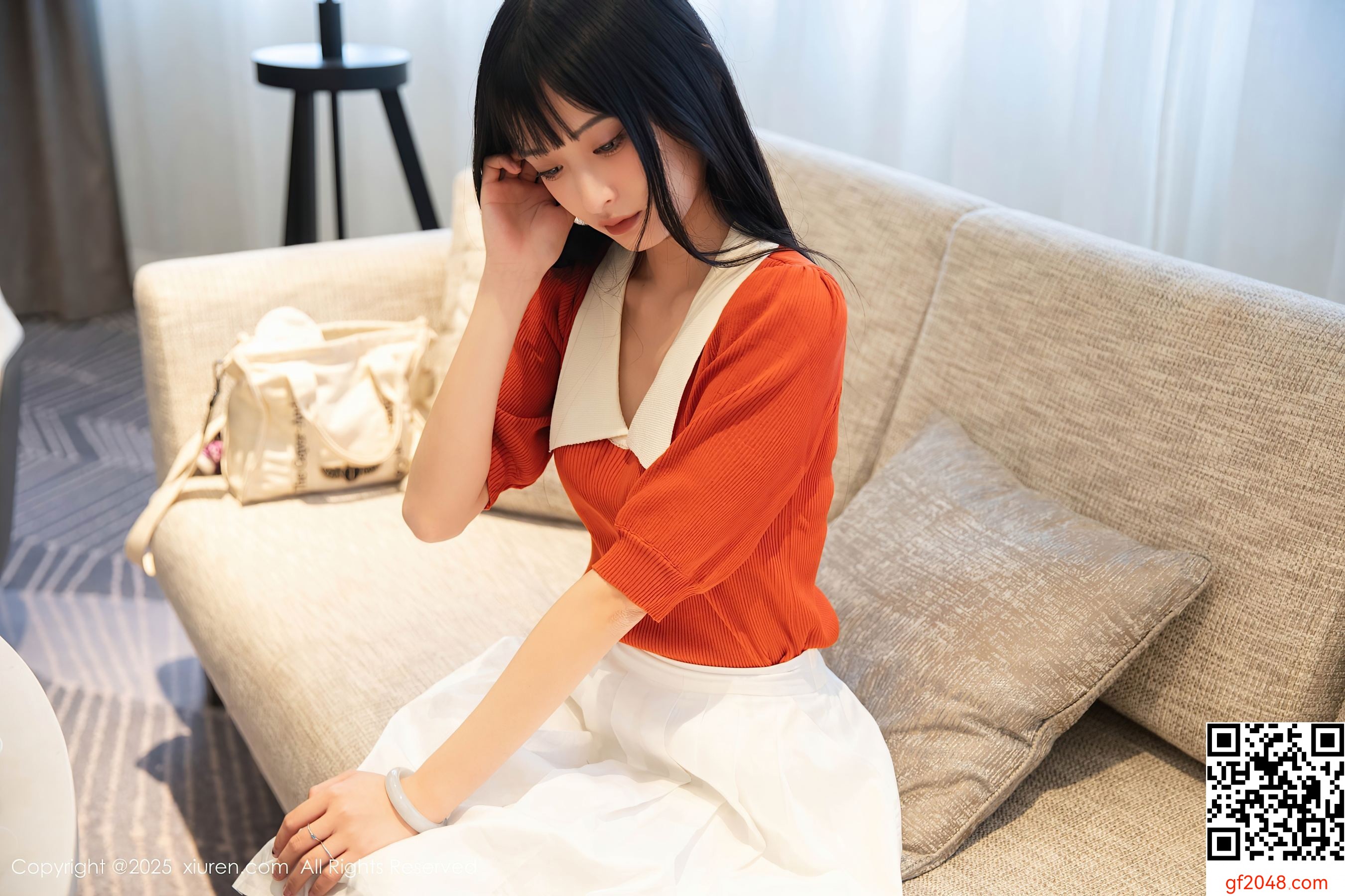 [XiuRen秀人网] No.10247 茂木希子 橙色T恤