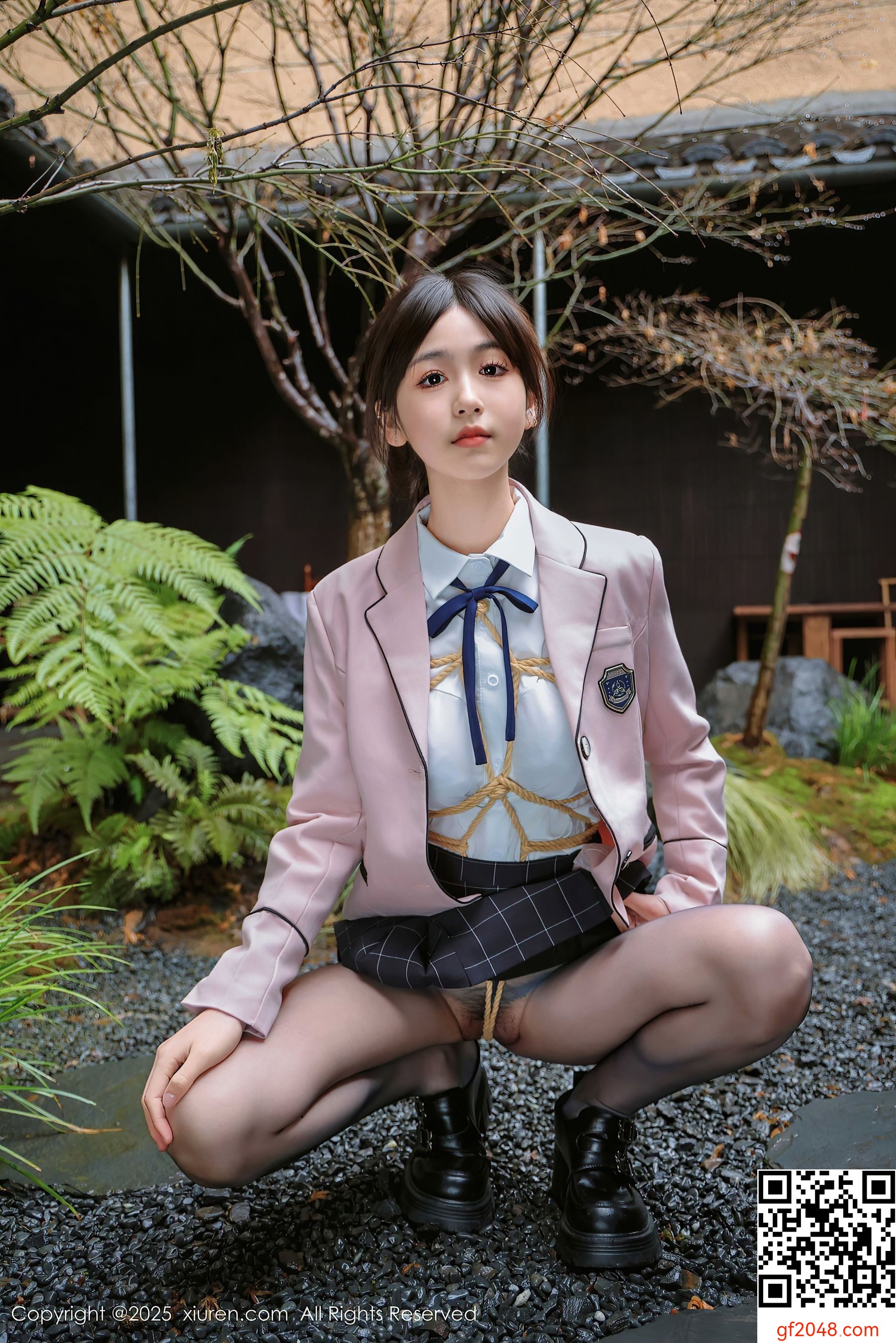 [XiuRen秀人网] No.9949 奶芙乔乔 美腿黑丝