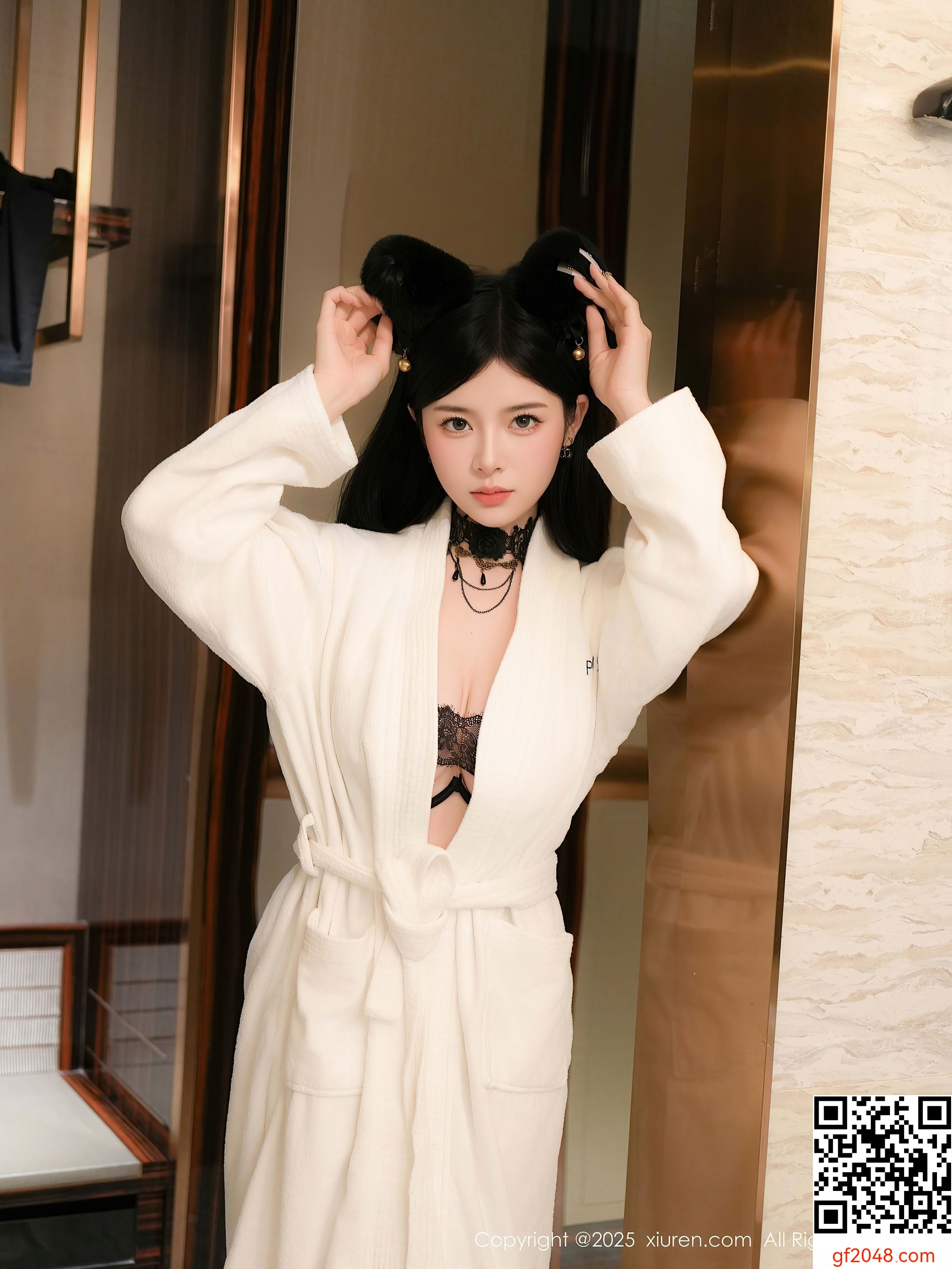 [XiuRen秀人网] No.9961 优酱 黑丝美腿
