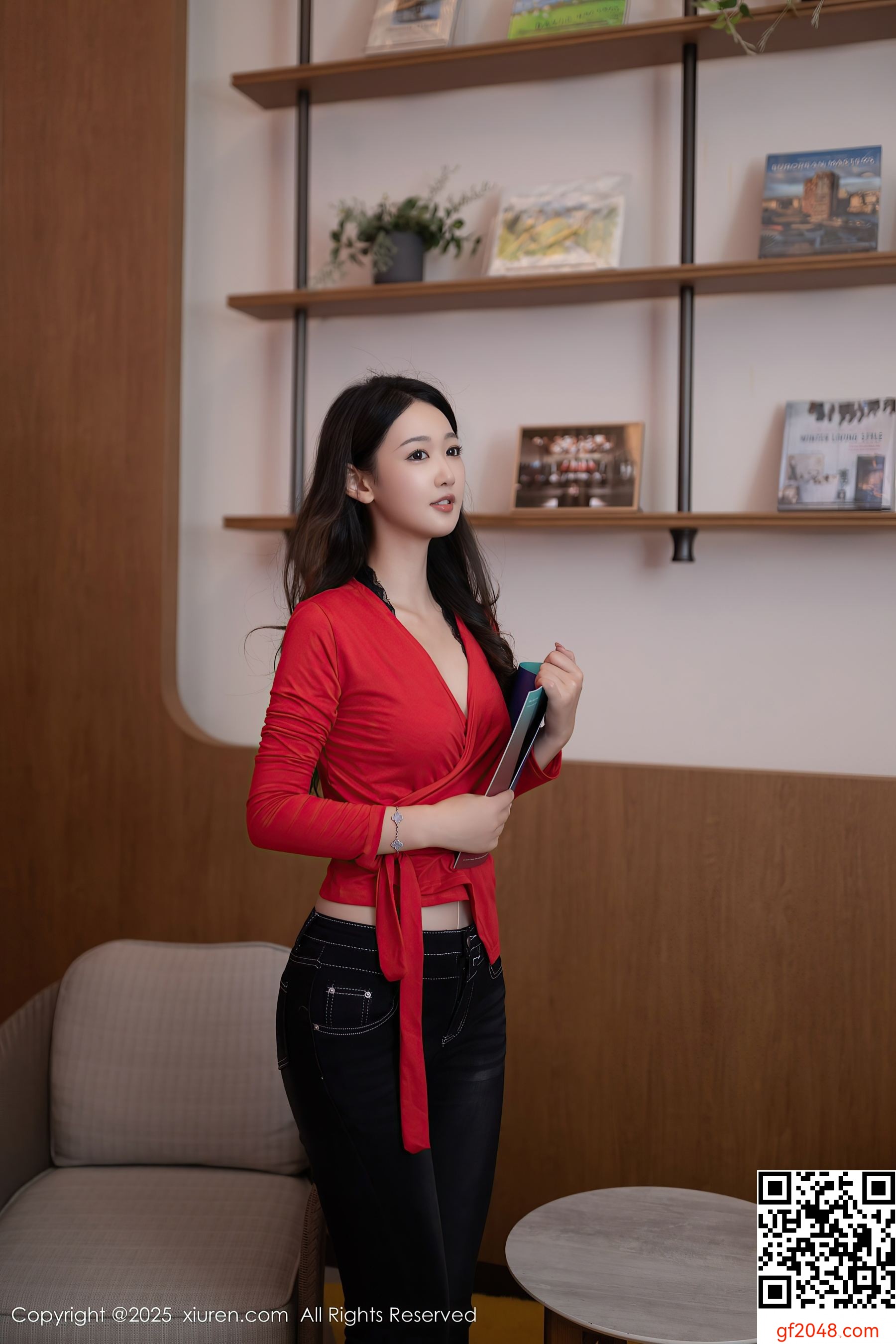 [XiuRen秀人网] No.9894 唐安琪 美腿丝袜