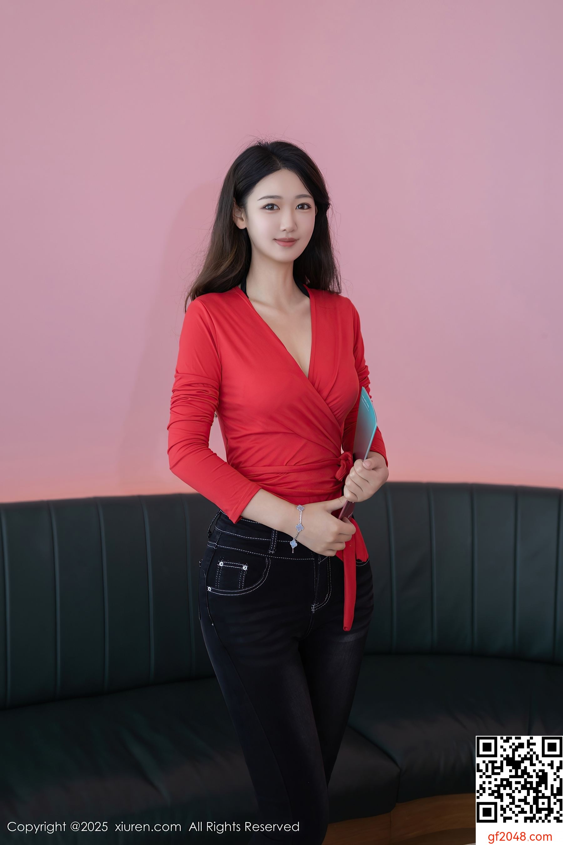 [XiuRen秀人网] No.9894 唐安琪 美腿丝袜